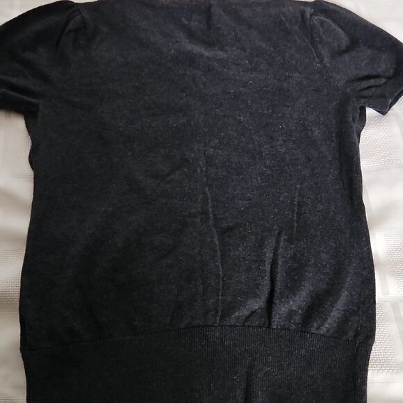 Elegant Gray Short Sleeve Top - Picture 8 of 16